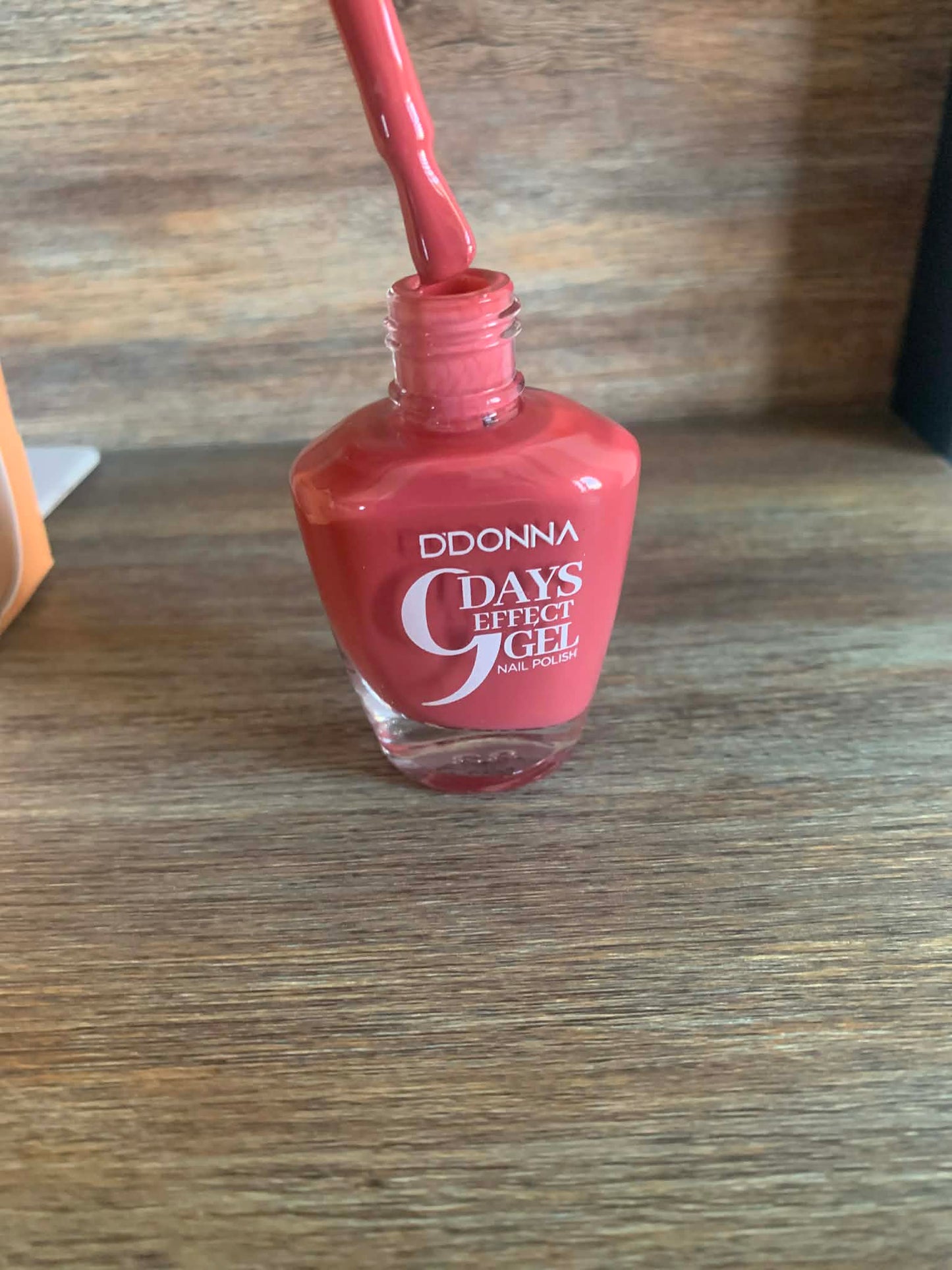 Vernis à ongles effet gel