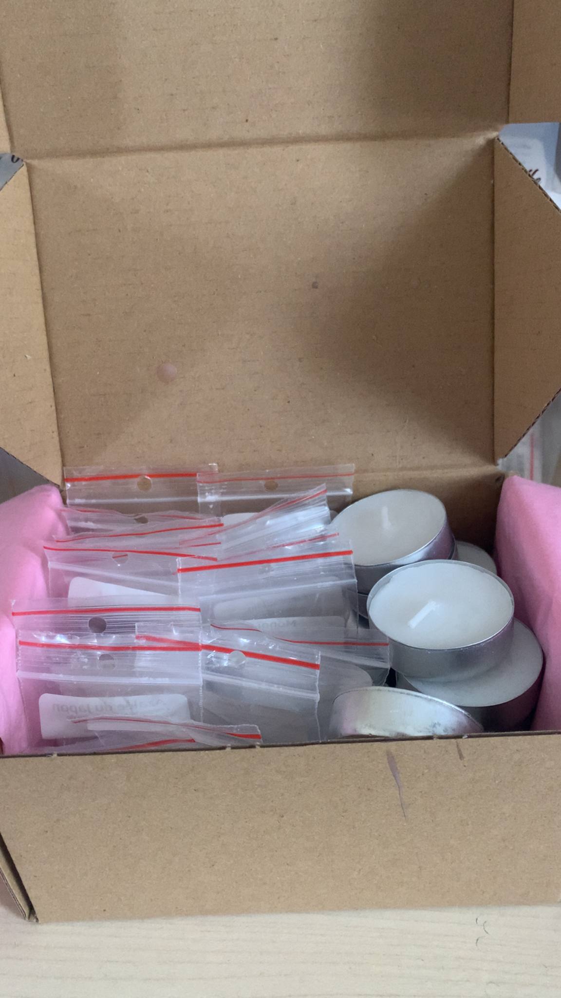 box découverte 17 fondants fleuris + 17 bougies chauffe plat