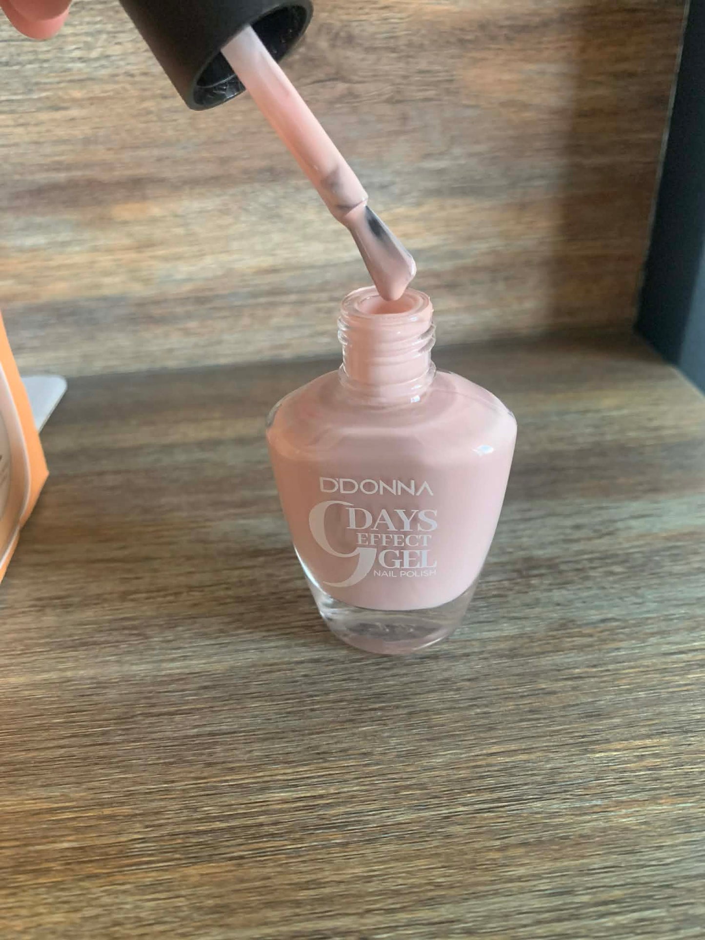 Vernis à ongles effet gel