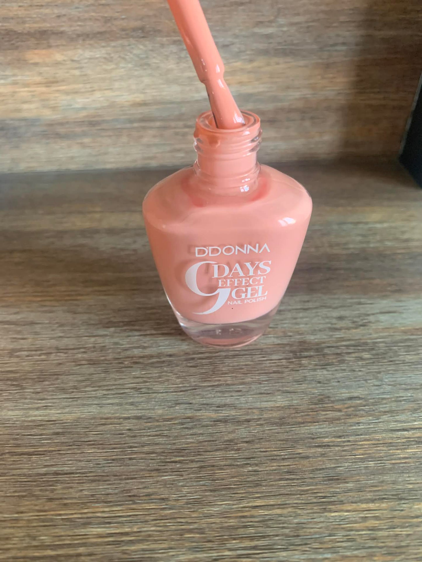 Vernis à ongles effet gel