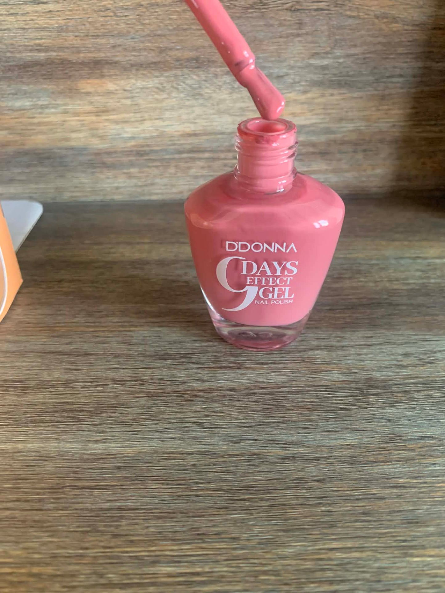 Vernis à ongles effet gel